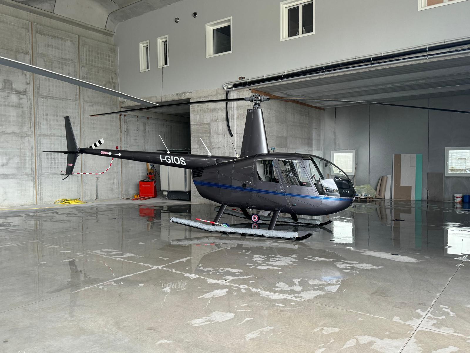 로빈슨 R44 Clipper II 2005 사진 2