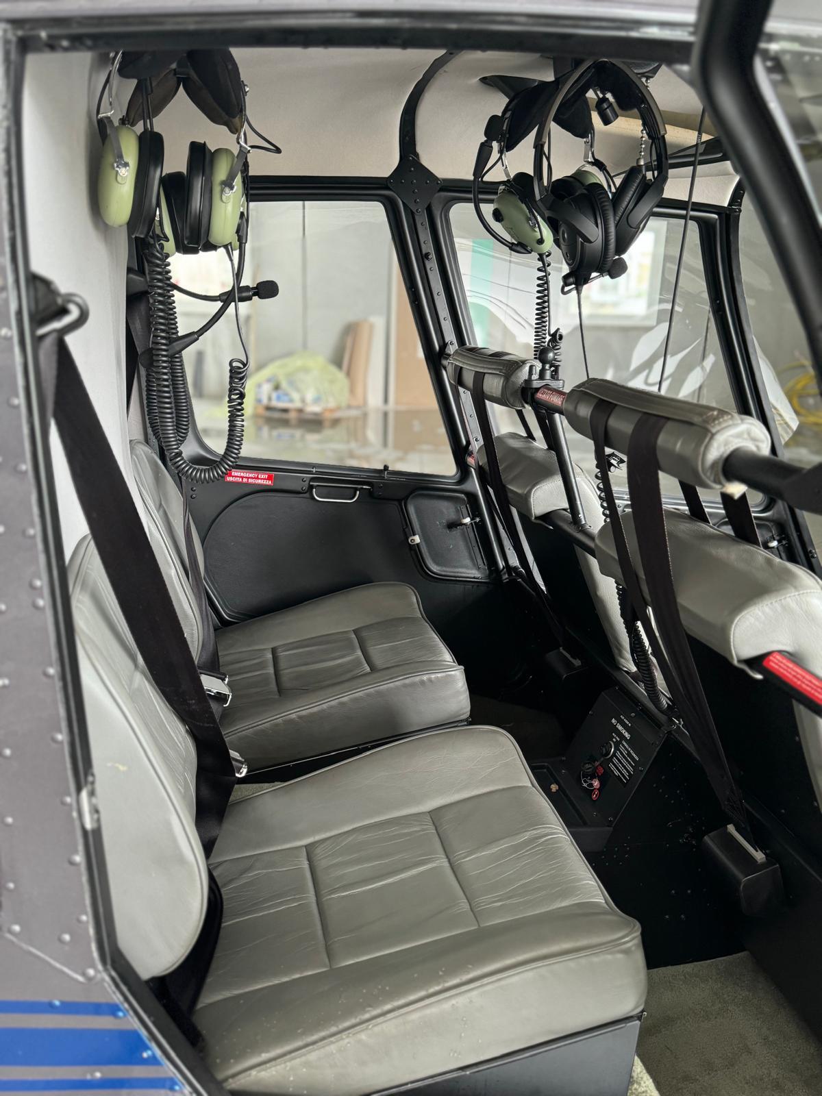 로빈슨 R44 Clipper II 2005 사진 5