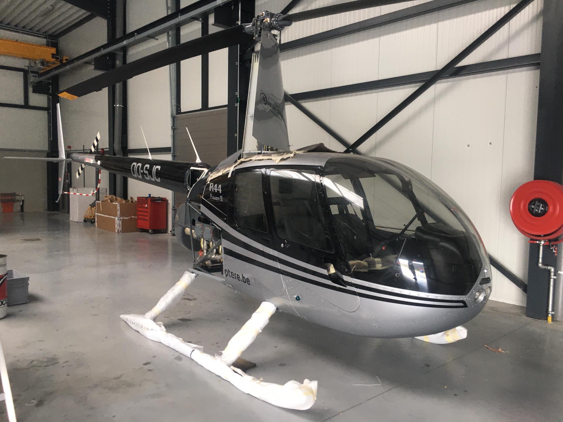 로빈슨 R44 Raven II 2007 사진 8