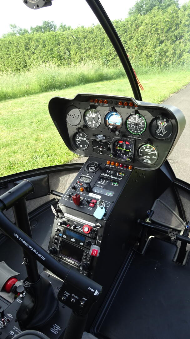 로빈슨 R44 Raven II 2007 사진 4