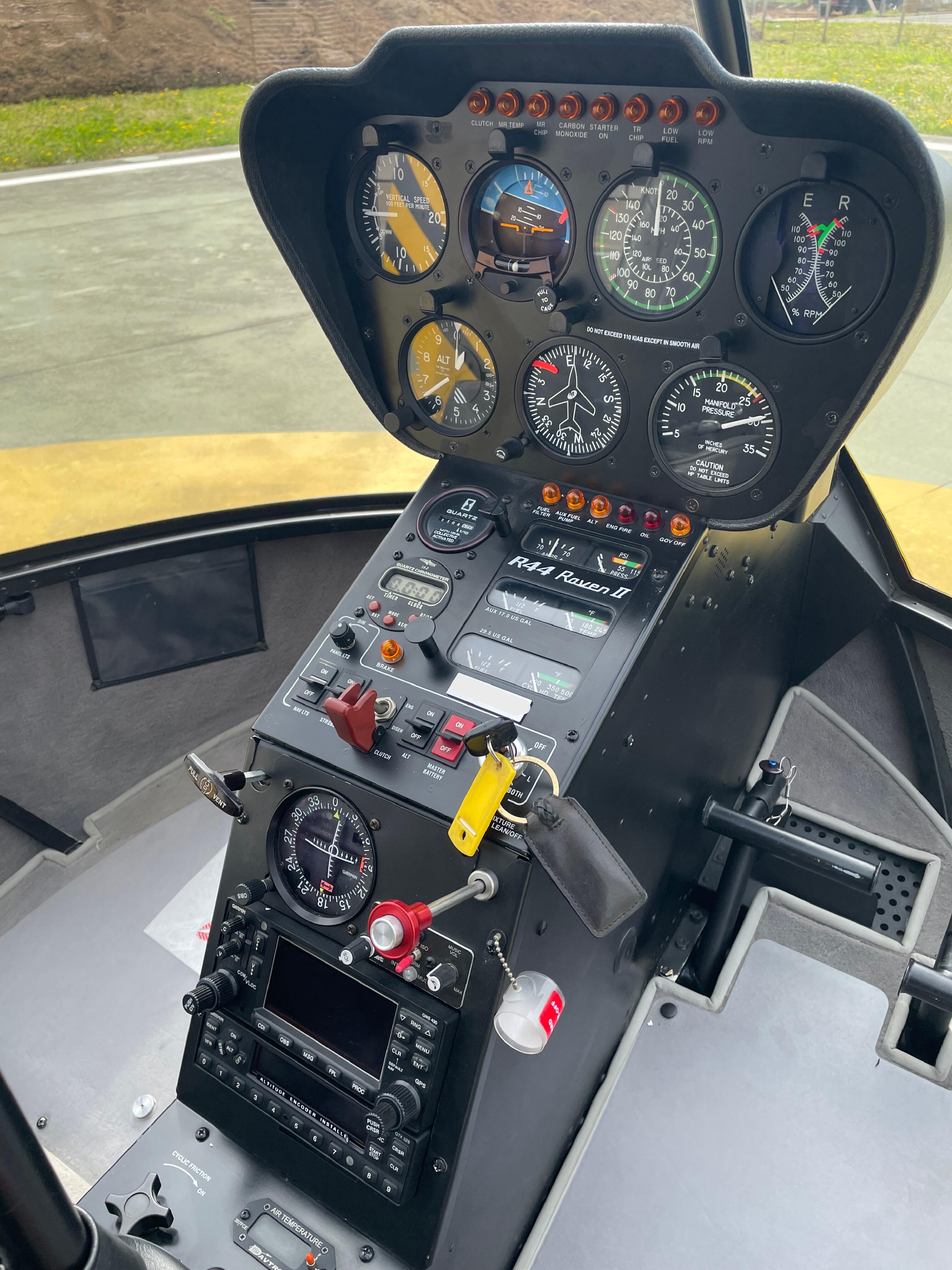 로빈슨 R44 Raven II 2011 사진 8
