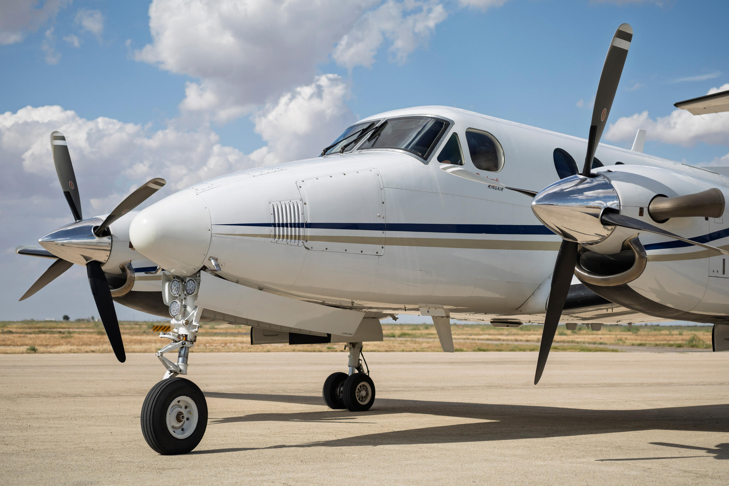 2007 Beechcraft King Air B200 (N223MW), photo 6