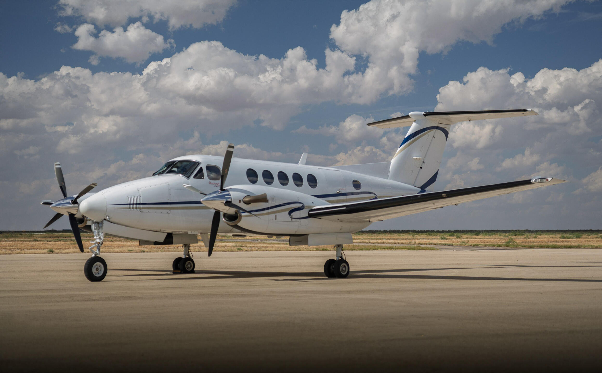 2007 Beechcraft King Air B200 (N223MW), photo 7