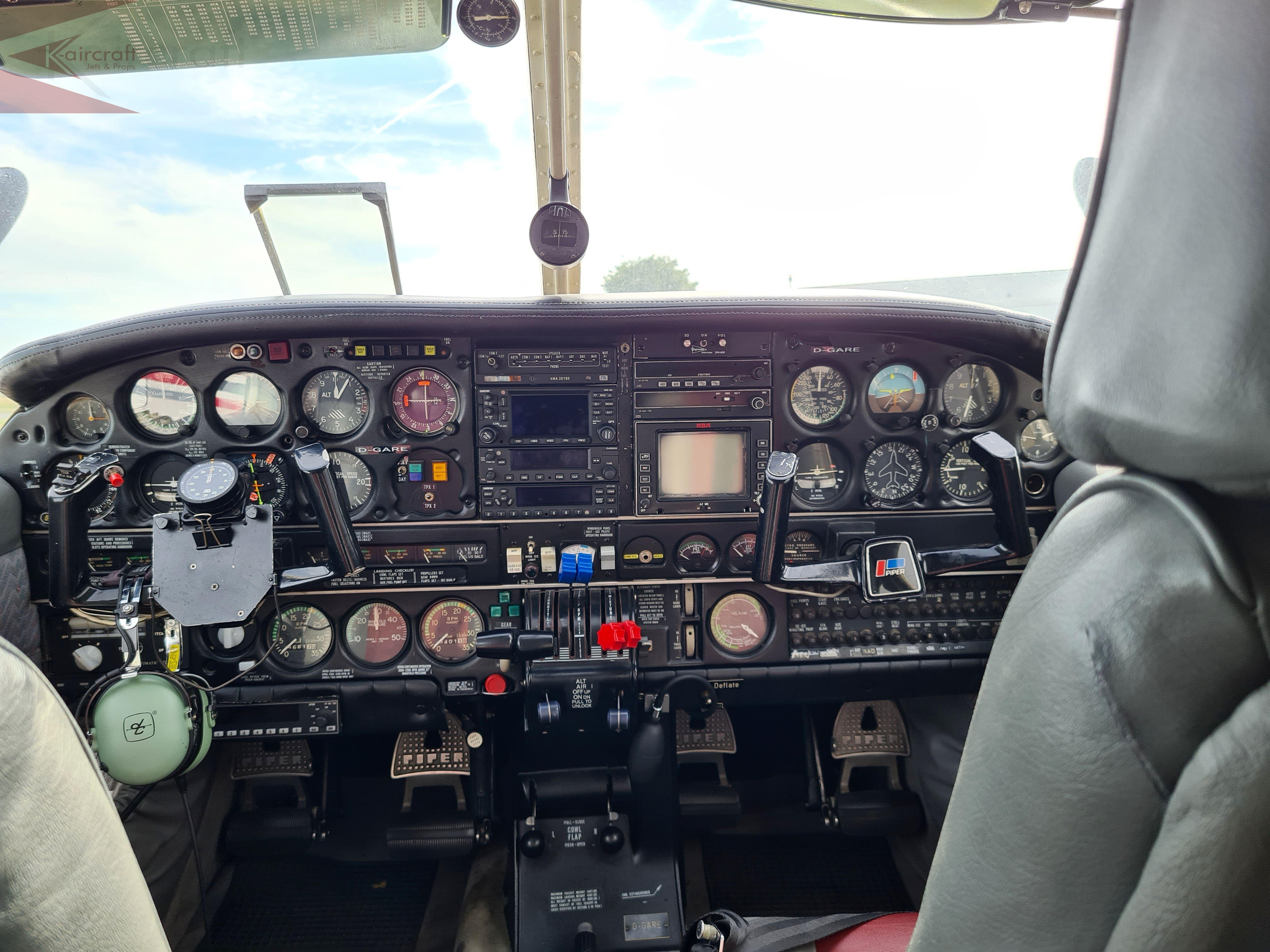 파이퍼 Seneca II 1978 사진 8