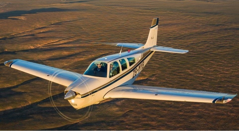 1989 Beechcraft F33A Bonanza, photo 1