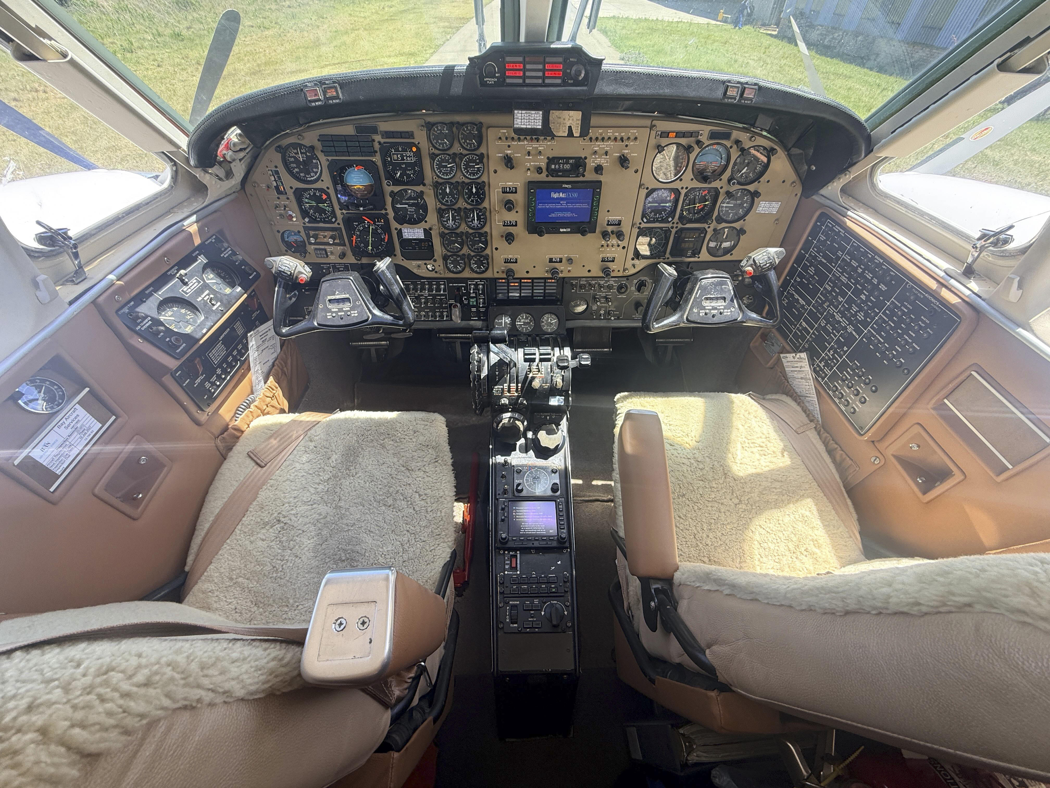 비치크래프트 King Air F90 1980 사진 3