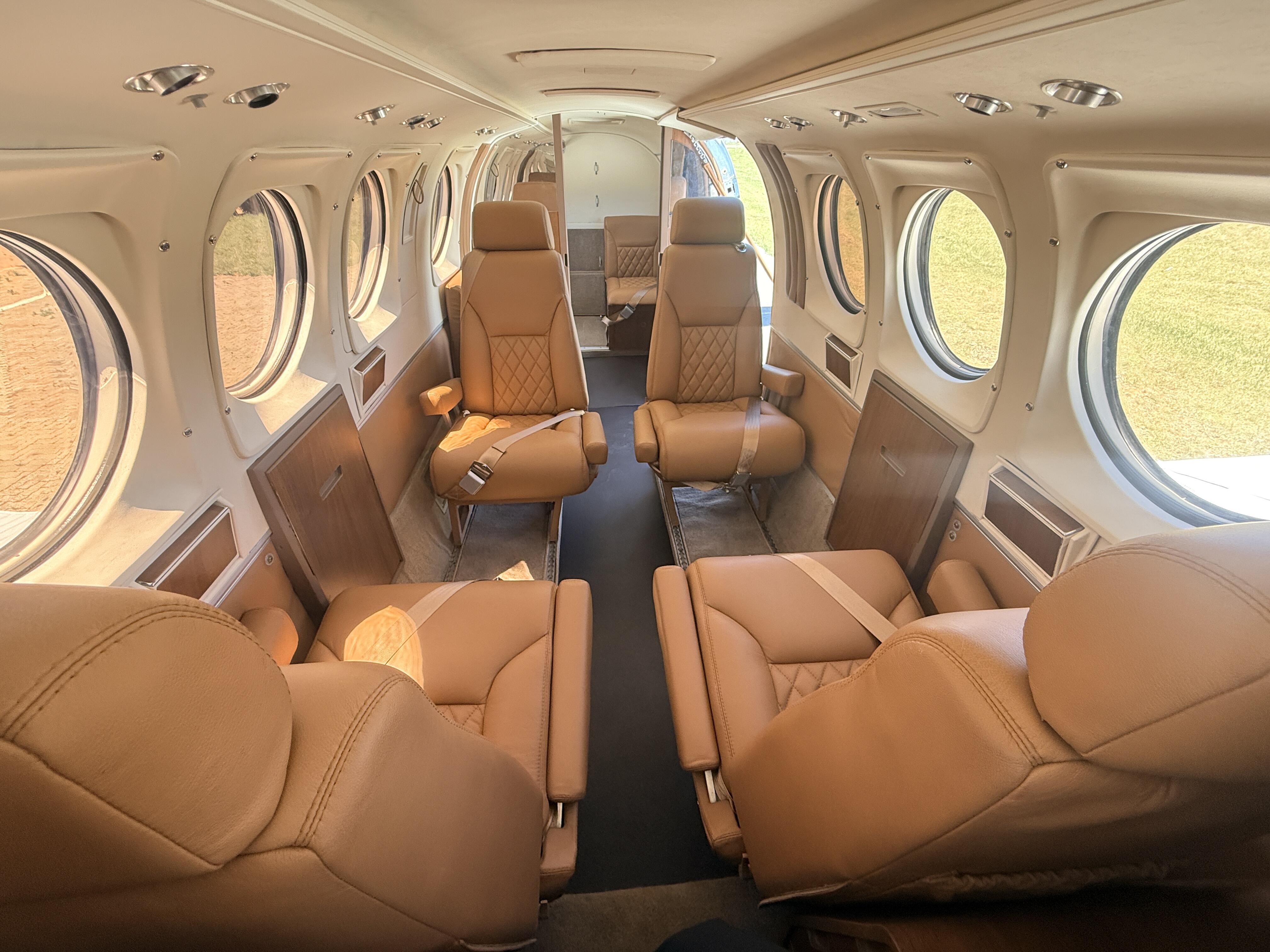 비치크래프트 King Air F90 1980 사진 7