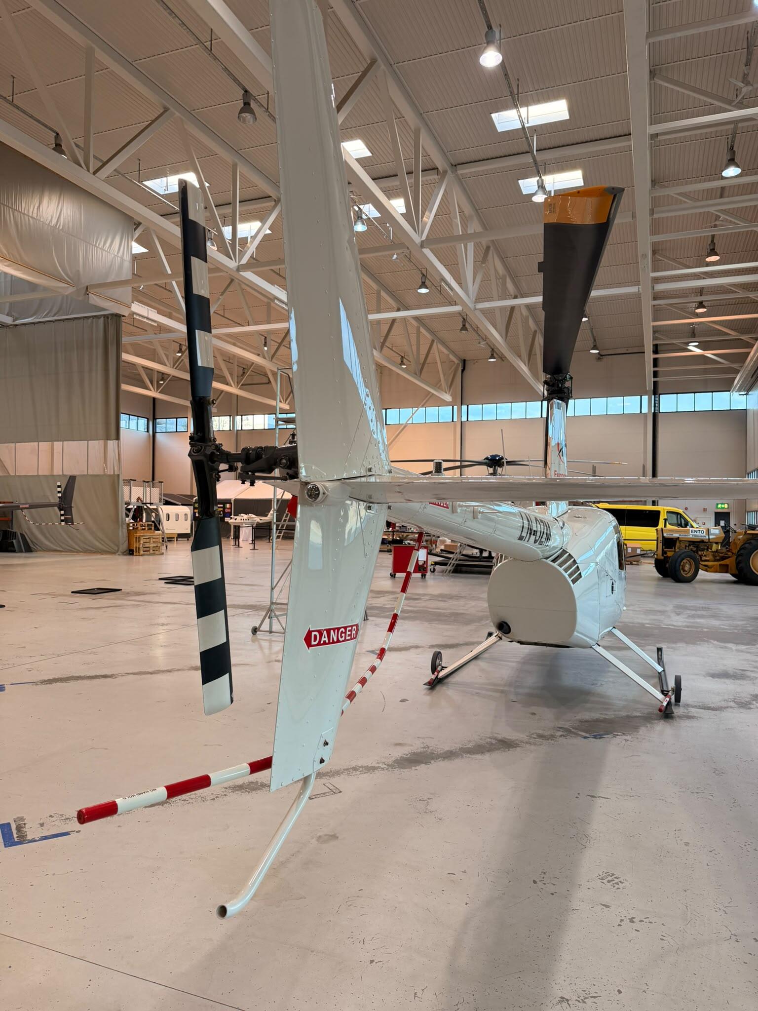 로빈슨 R44 Raven I 2008 사진 8