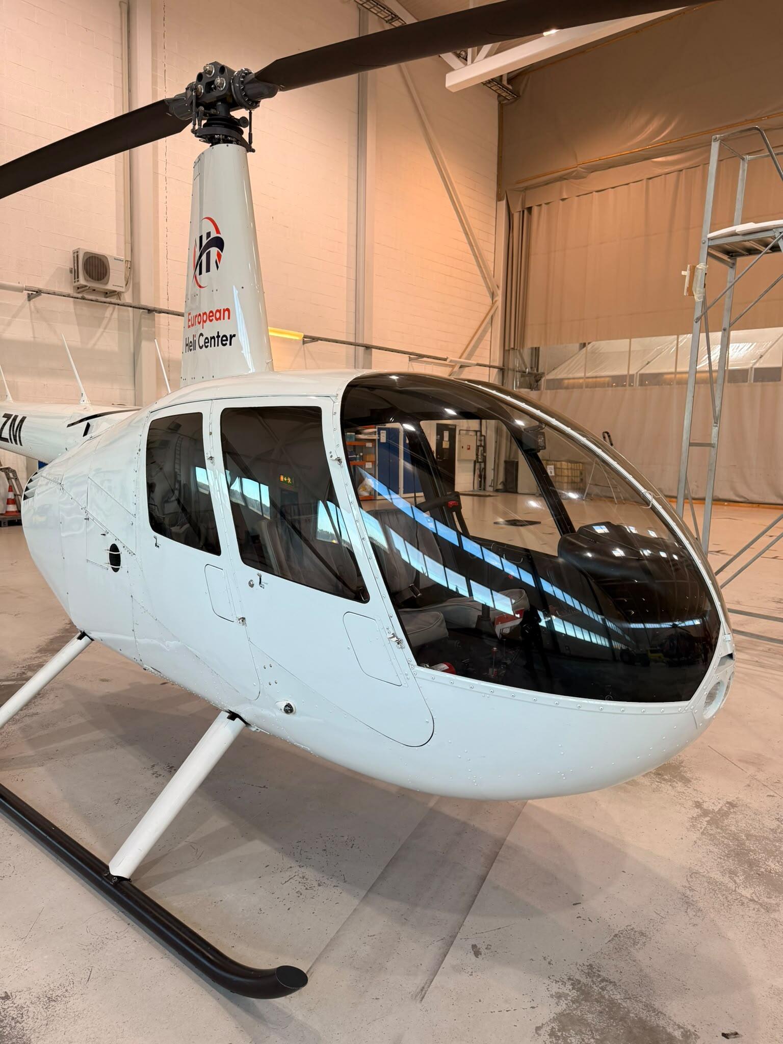 로빈슨 R44 Raven I 2008 사진 4