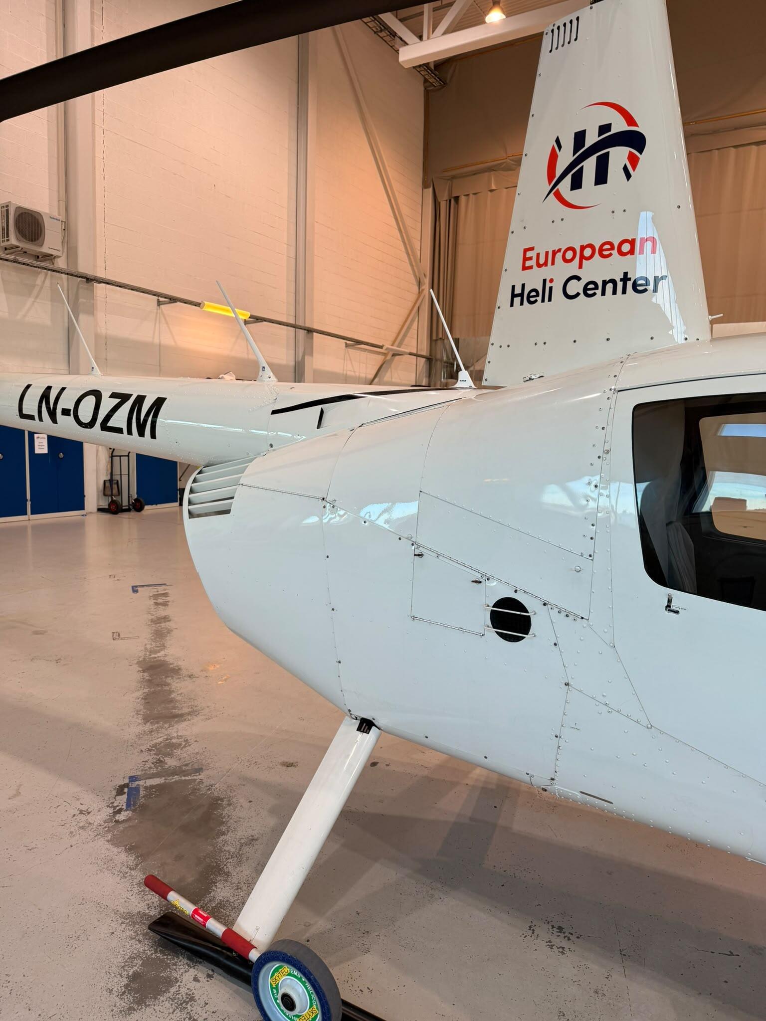 로빈슨 R44 Raven I 2008 사진 2