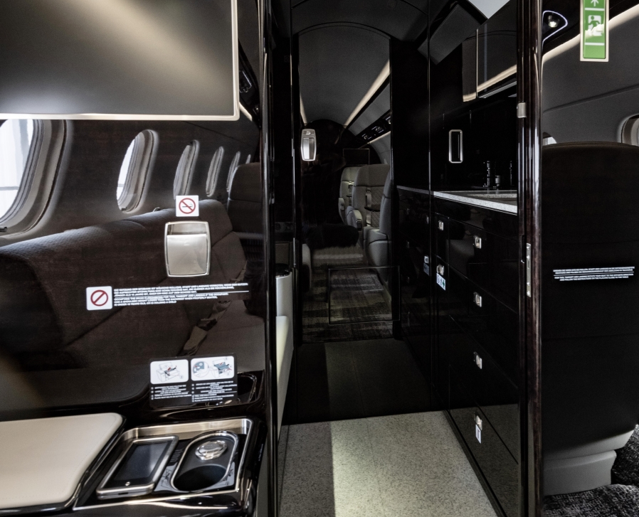 Embraer Legacy 500 refurbished lavatory area