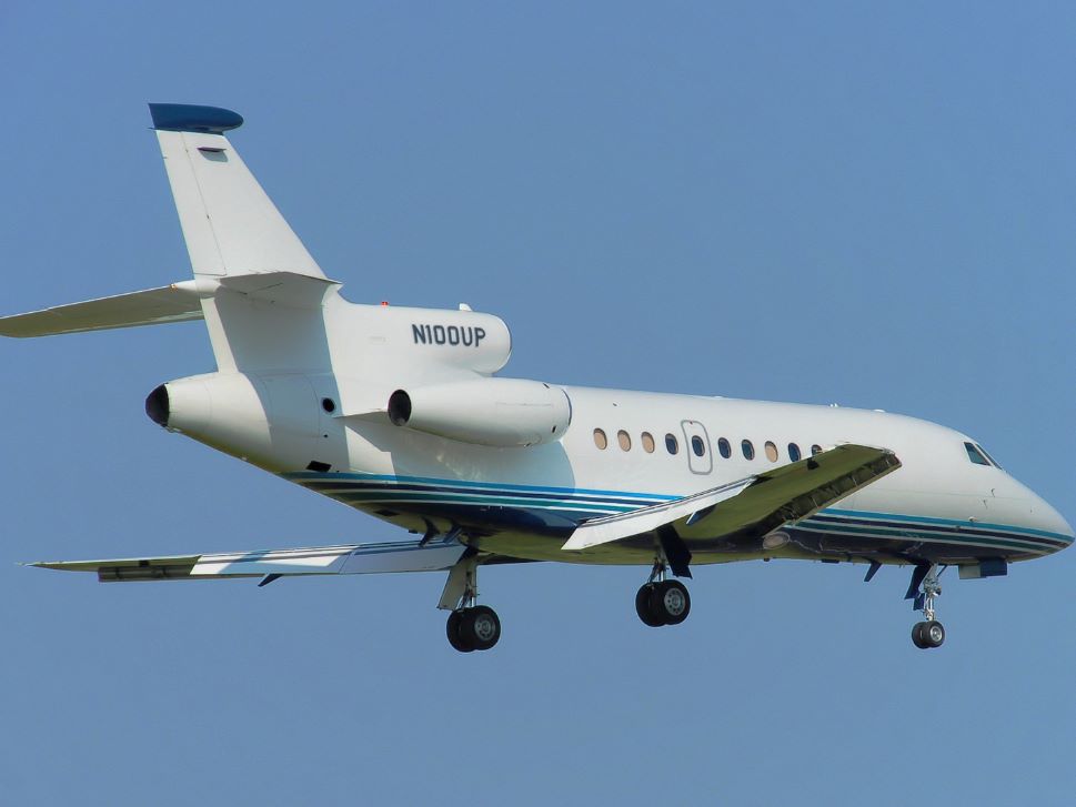 Dassault Falcon 900B Private Jet